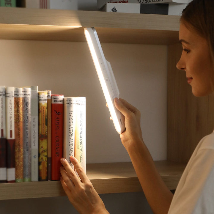 GlowLine – Minimalistyczna Taśma LED z Innowacyjną Funkcjonalnością