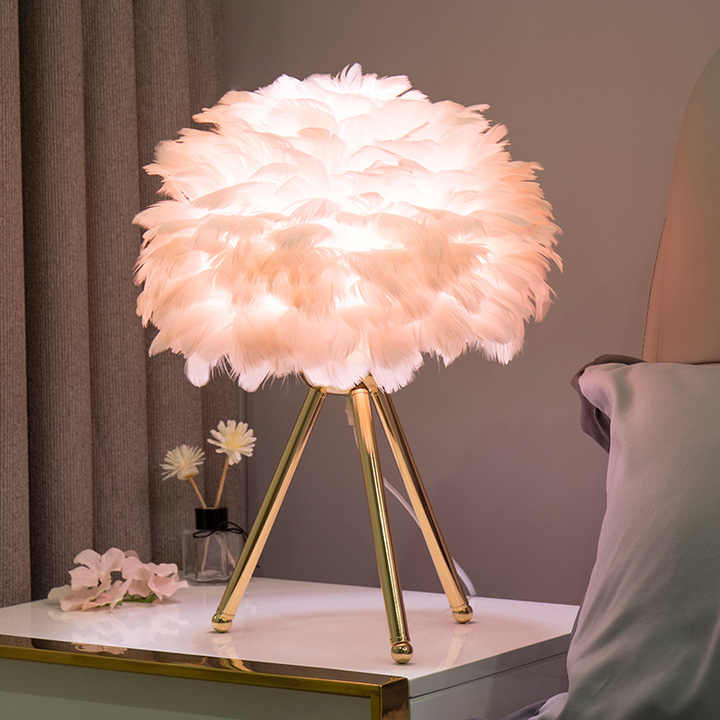 Lampa Stołowa - FeatherLux - Światło Regulowane - Elegancki Design Piór