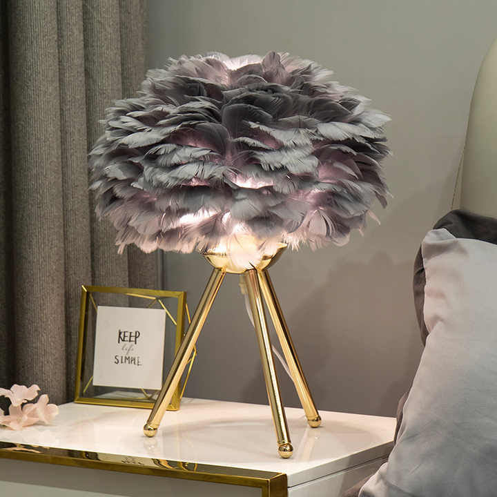 Lampa Stołowa - FeatherLux - Światło Regulowane - Elegancki Design Piór