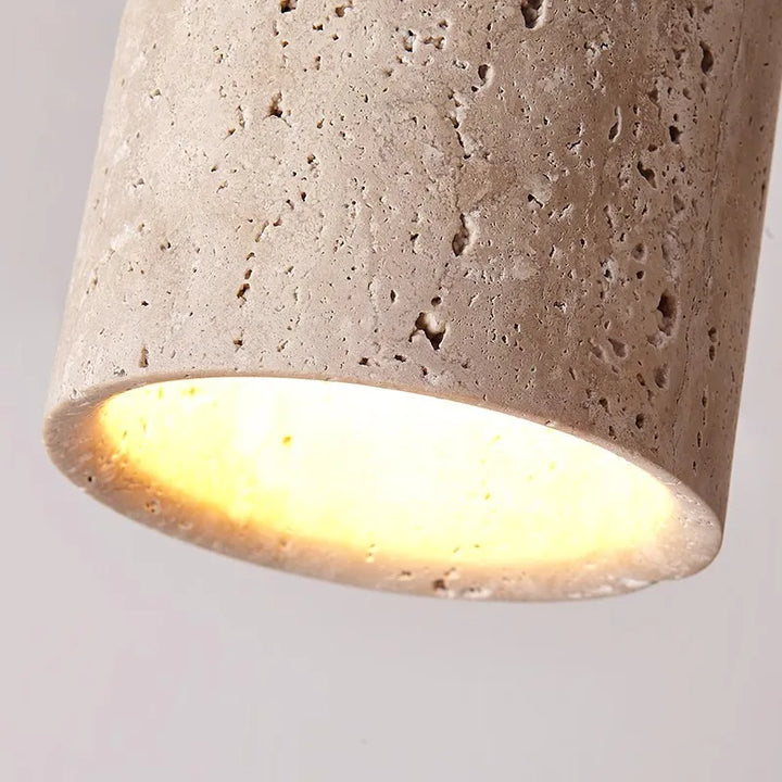 LysSten – Wbudowana lampa sufitowa z trawertynu do korytarzy i schodów