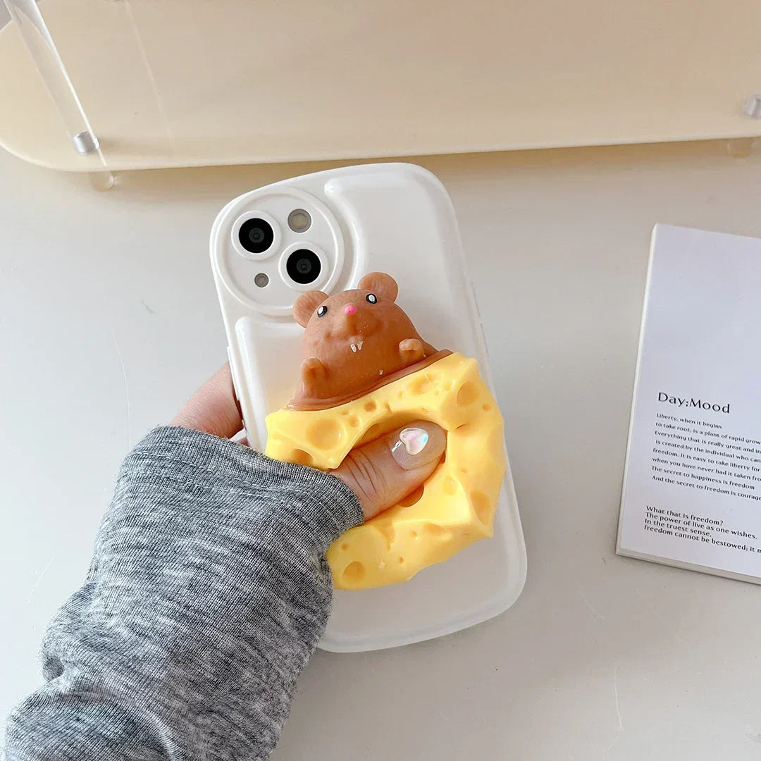 Etui na iPhone dla miłośnika sera z myszką