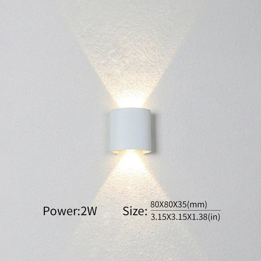Nowoczesne oświetlenie, wewnętrzne lub zewnętrzne: Wszechstronna lampa ścienna LED