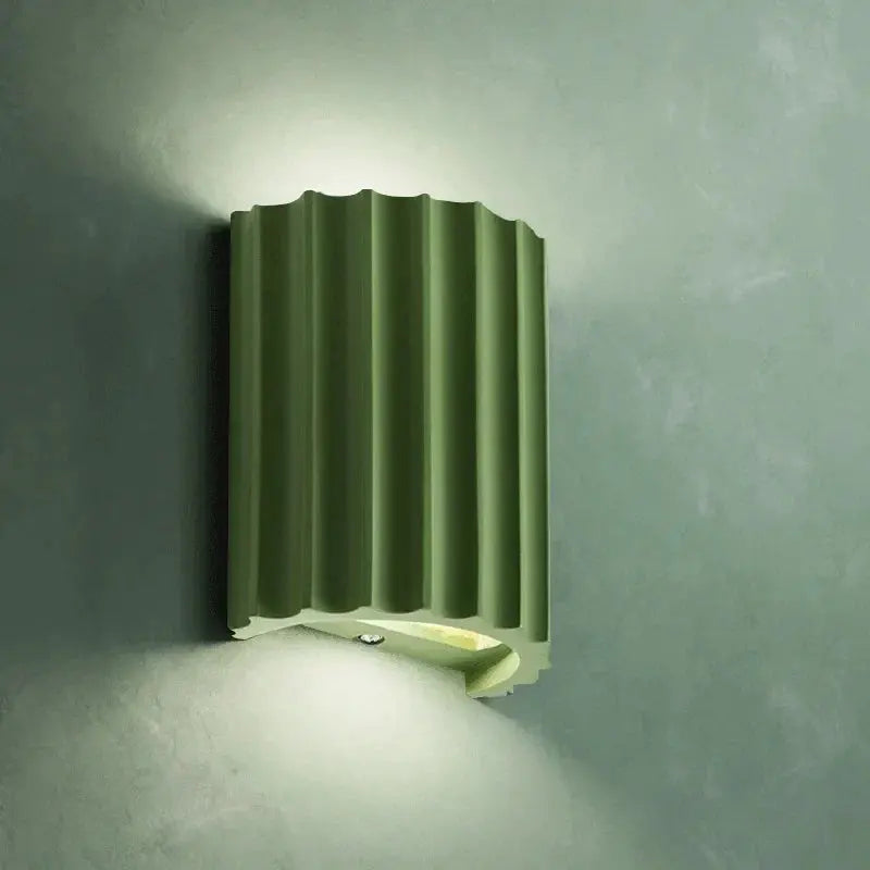 WarmthAura – Lampa ścienna wykonana z żywicy syntetycznej
