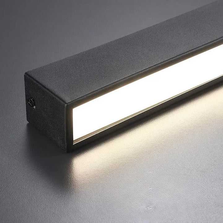 Svelte Linear Outdoor Wall Light IP65