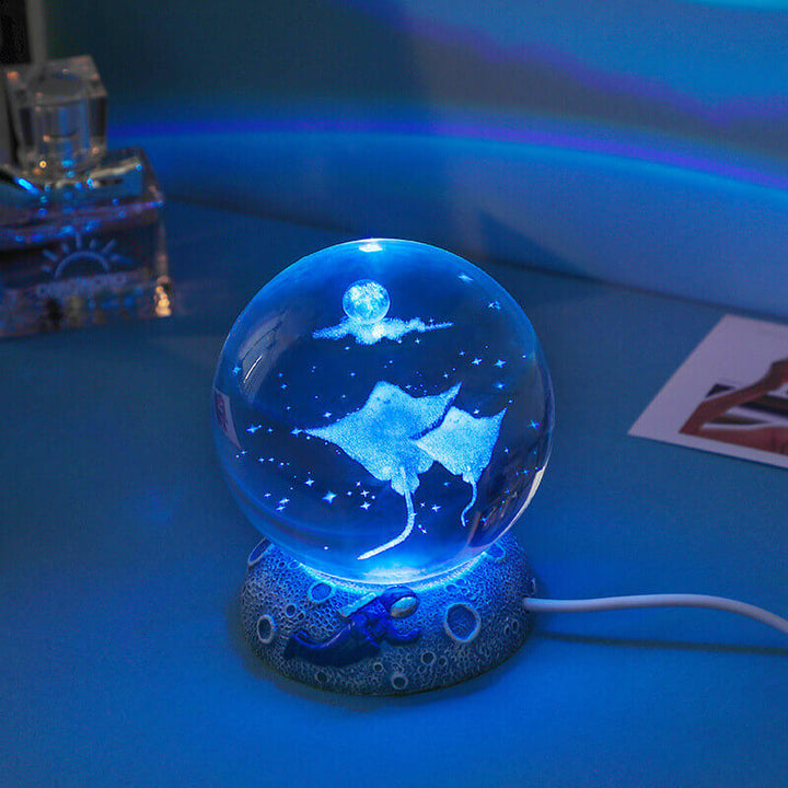 AquaGlobe Kryształowa Kula Nocna Lampa | Podwodny Świat Lampa LED | Nastrojowe Światło i Dekoracja do Domu