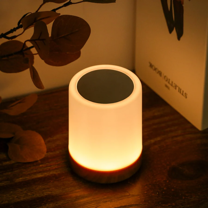 Ściemnialna LED Lampa Nocna z Nowoczesnym Designem i Zmianą Koloru