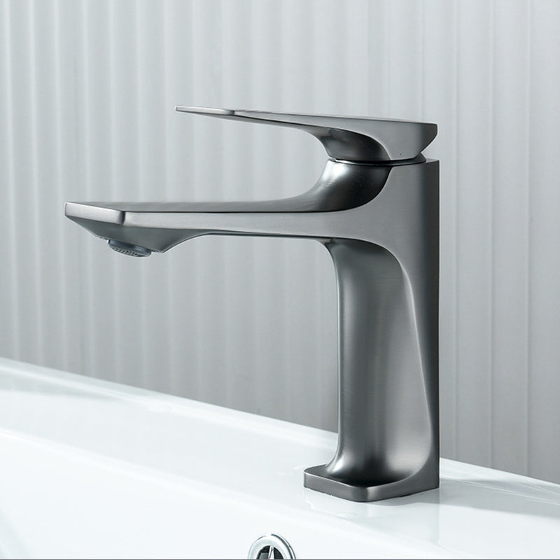 EleganceTap | Nowoczesna bateria umywalkowa