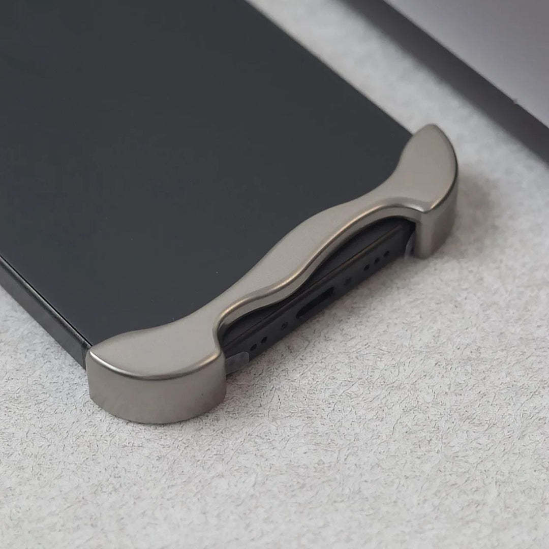 Ultra-cienkie etui premium na iPhone - Ochrona Invisie przed zarysowaniami i uderzeniami |