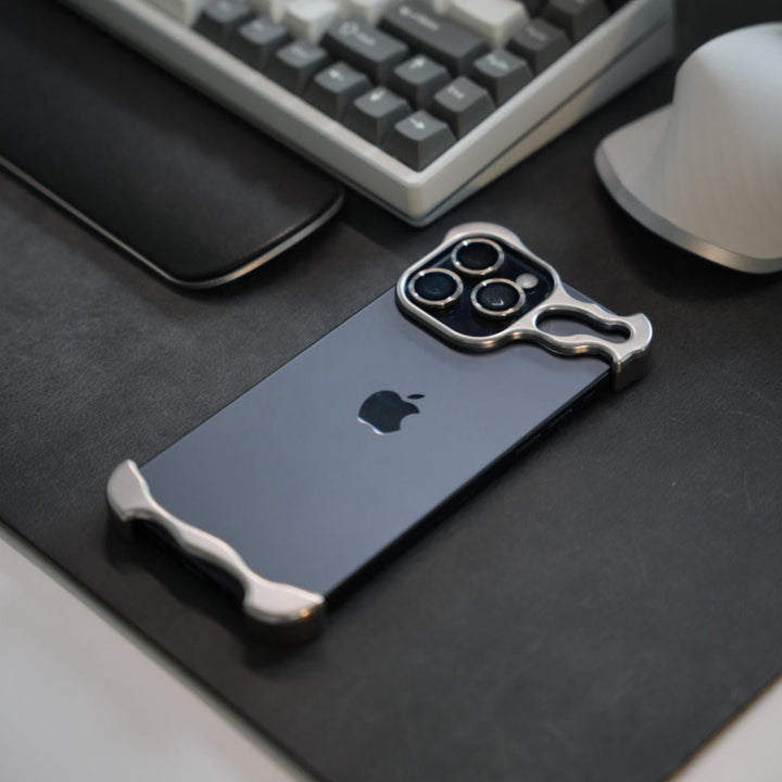 Ultra-cienkie etui premium na iPhone - Ochrona Invisie przed zarysowaniami i uderzeniami |