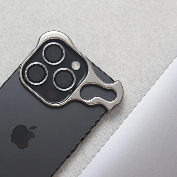 Etui na telefon komórkowy o smukłym, minimalistycznym designie